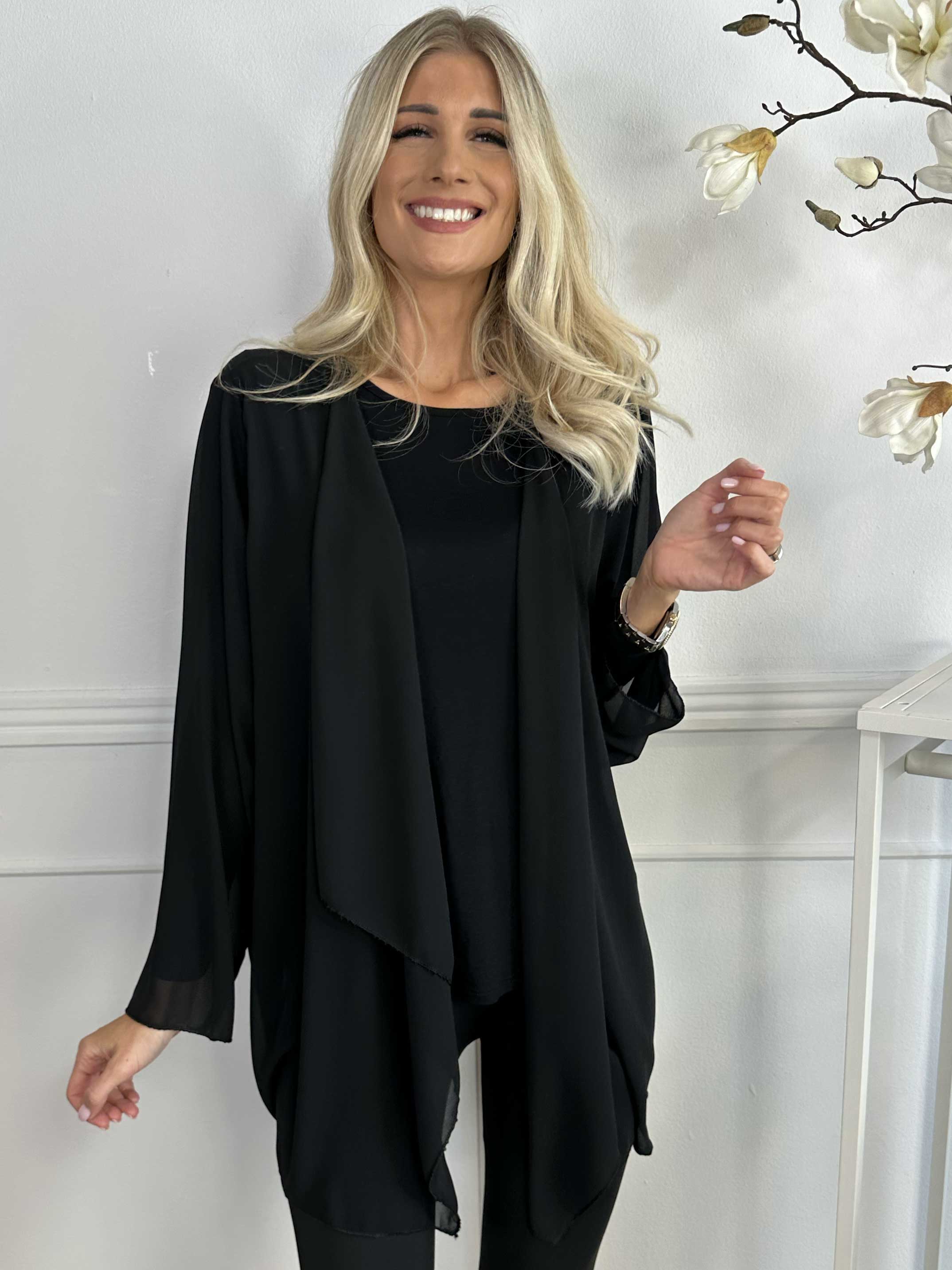 Layla - Kort lätt cardigan i chiffong